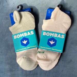 Bombas Womens NWT Athletic Socks -MEDIUM 
2 pairs